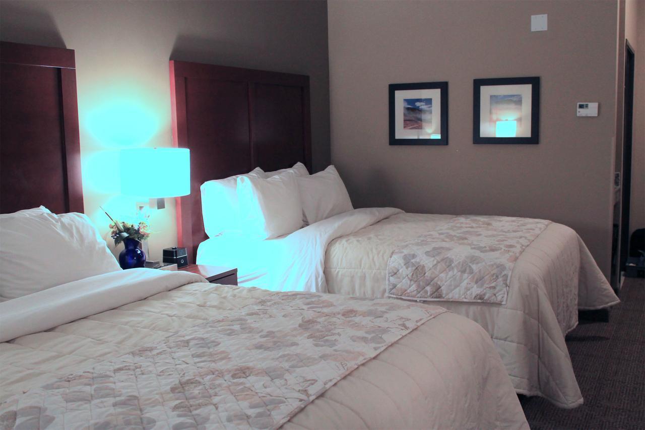 Heartland Inn And Suites Wheatland Εξωτερικό φωτογραφία