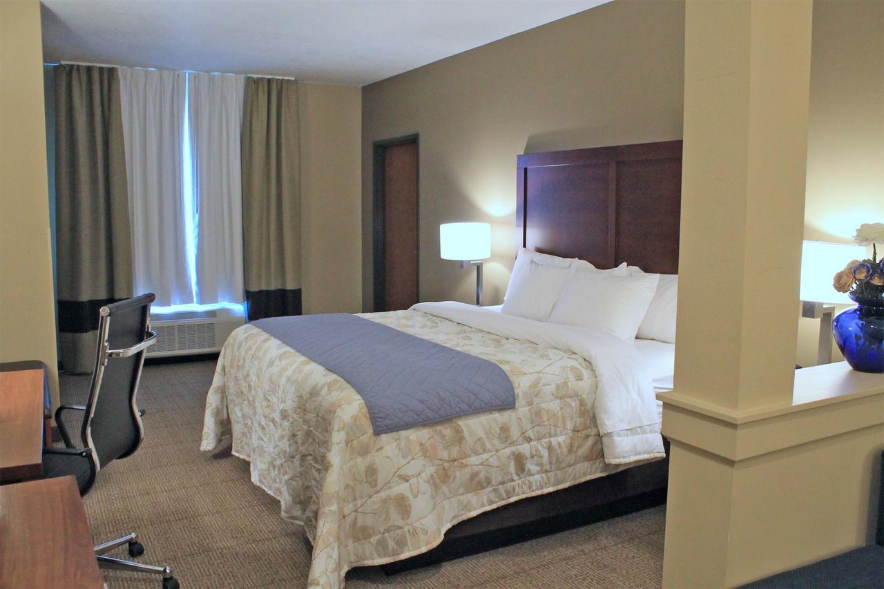 Heartland Inn And Suites Wheatland Εξωτερικό φωτογραφία