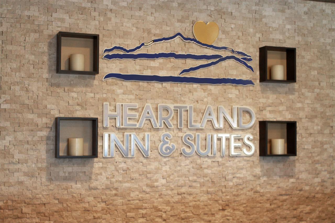 Heartland Inn And Suites Wheatland Εξωτερικό φωτογραφία