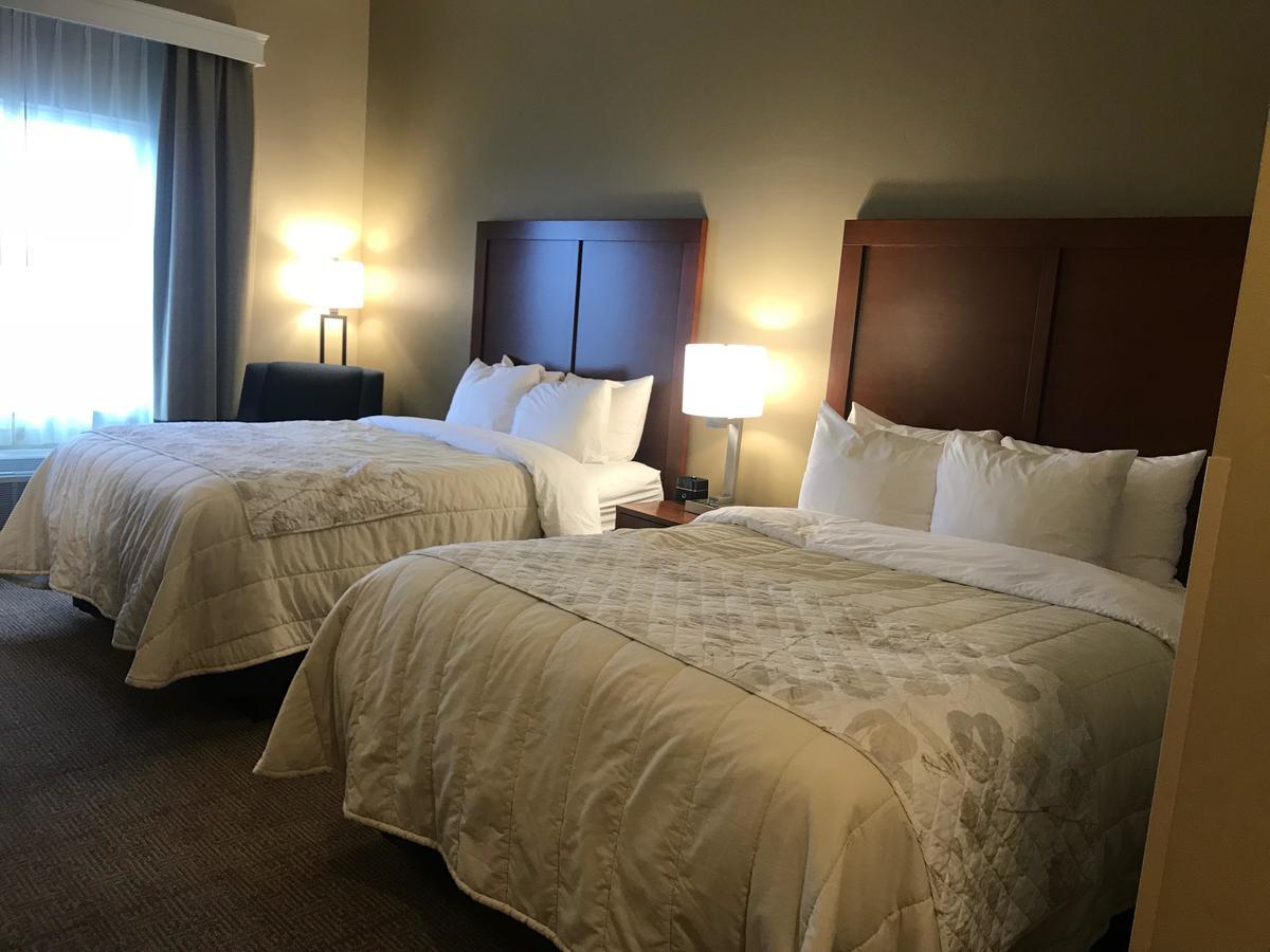 Heartland Inn And Suites Wheatland Εξωτερικό φωτογραφία
