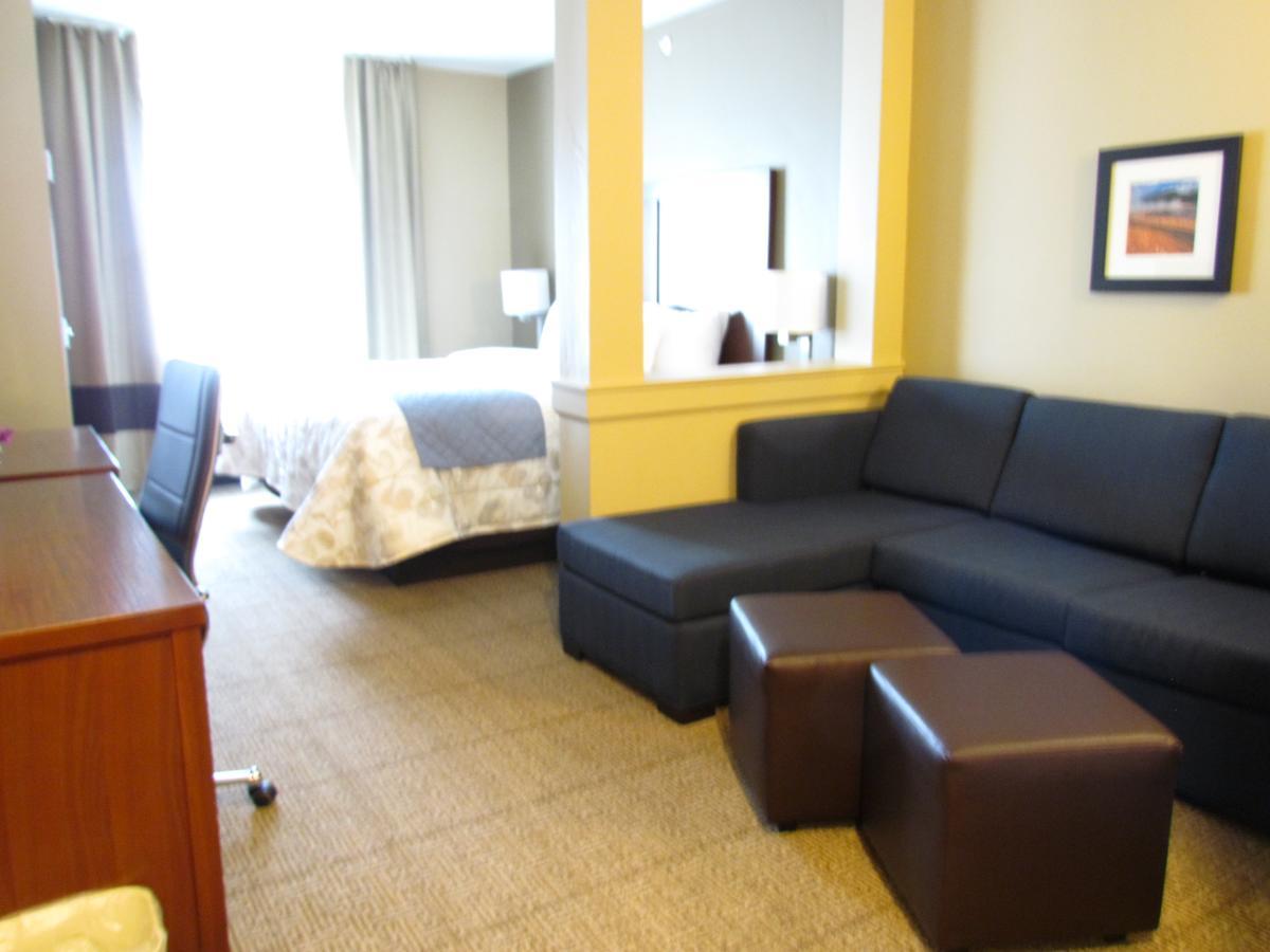 Heartland Inn And Suites Wheatland Εξωτερικό φωτογραφία