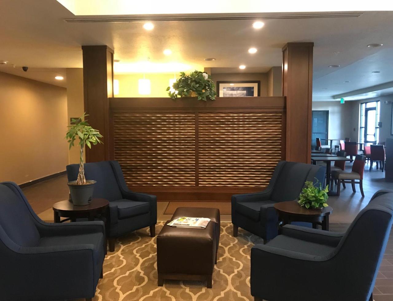 Heartland Inn And Suites Wheatland Εξωτερικό φωτογραφία